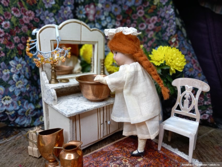 Сценки из кукольных домиков