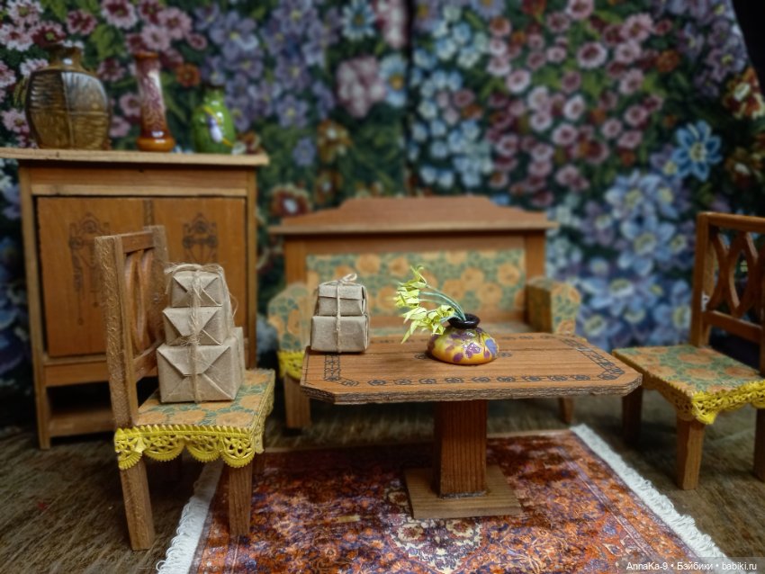 Сценки из кукольных домиков