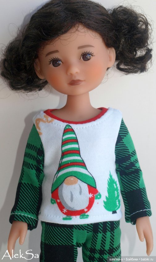 Запоздавшие новогодние гномы в пижамках