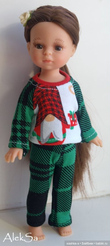 Запоздавшие новогодние гномы в пижамках