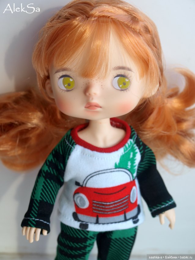 Запоздавшие новогодние гномы в пижамках