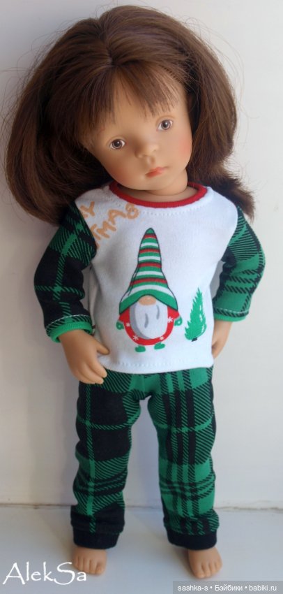 Запоздавшие новогодние гномы в пижамках