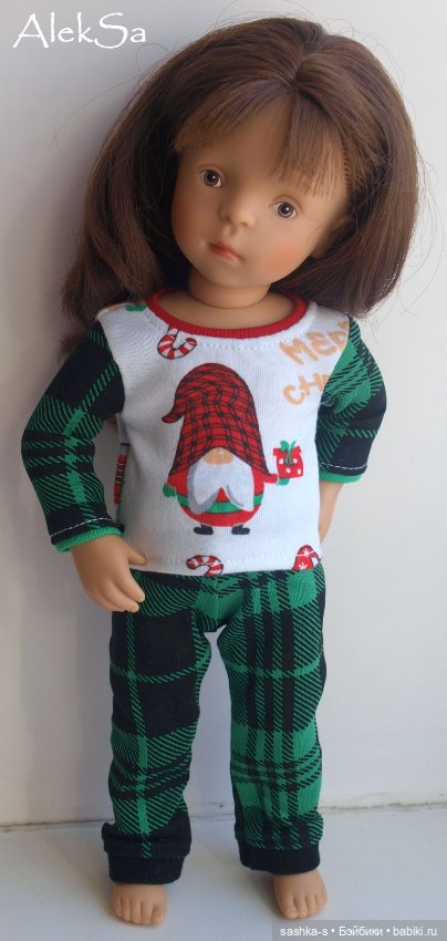 Запоздавшие новогодние гномы в пижамках