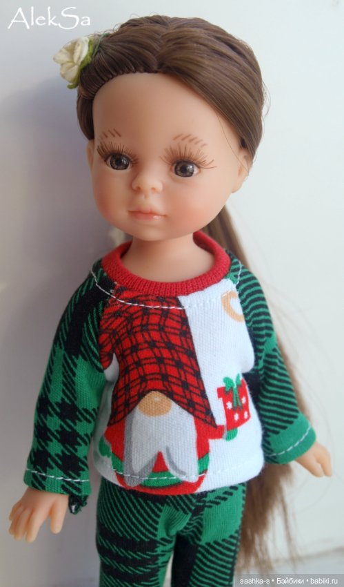 Запоздавшие новогодние гномы в пижамках