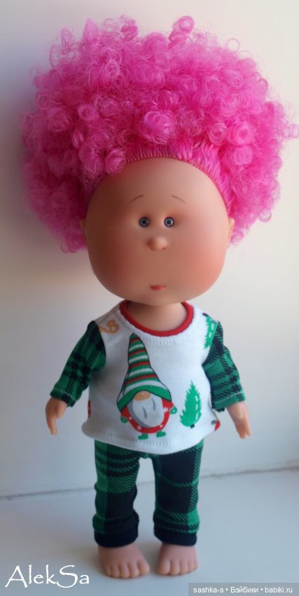 Запоздавшие новогодние гномы в пижамках