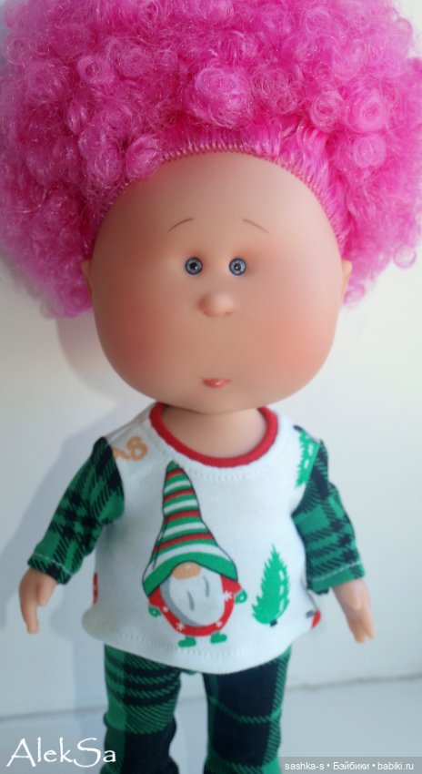 Запоздавшие новогодние гномы в пижамках