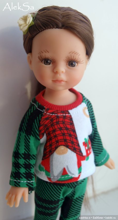 Запоздавшие новогодние гномы в пижамках