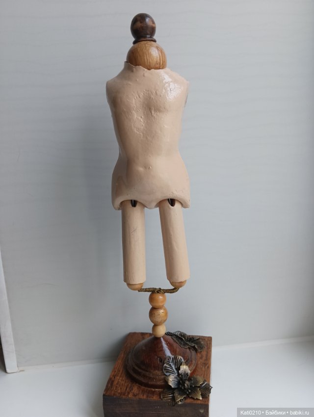 Из того что было или манекен из антикварных деталей (фото 3)