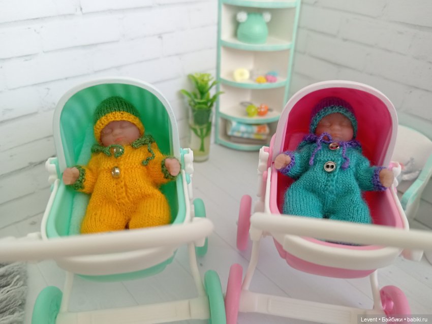 Как я одела малышей My mini baby Zuru