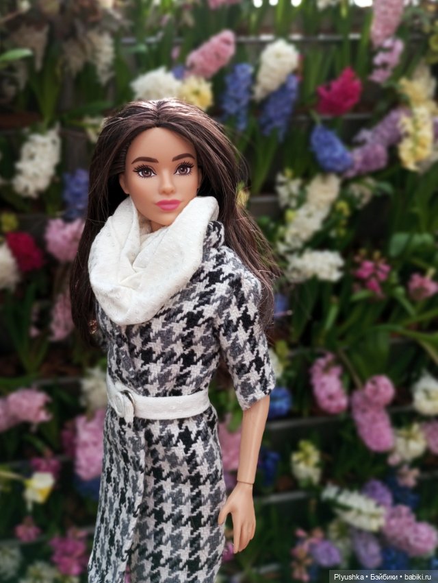 Весенняя тема: девушки и цветы