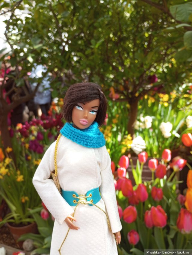 Весенняя тема: девушки и цветы (фото 5)