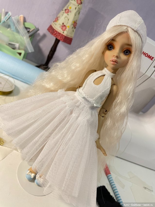 C рабочего стола — Одежда и обувь для кукол своими руками: фото (фото 6)