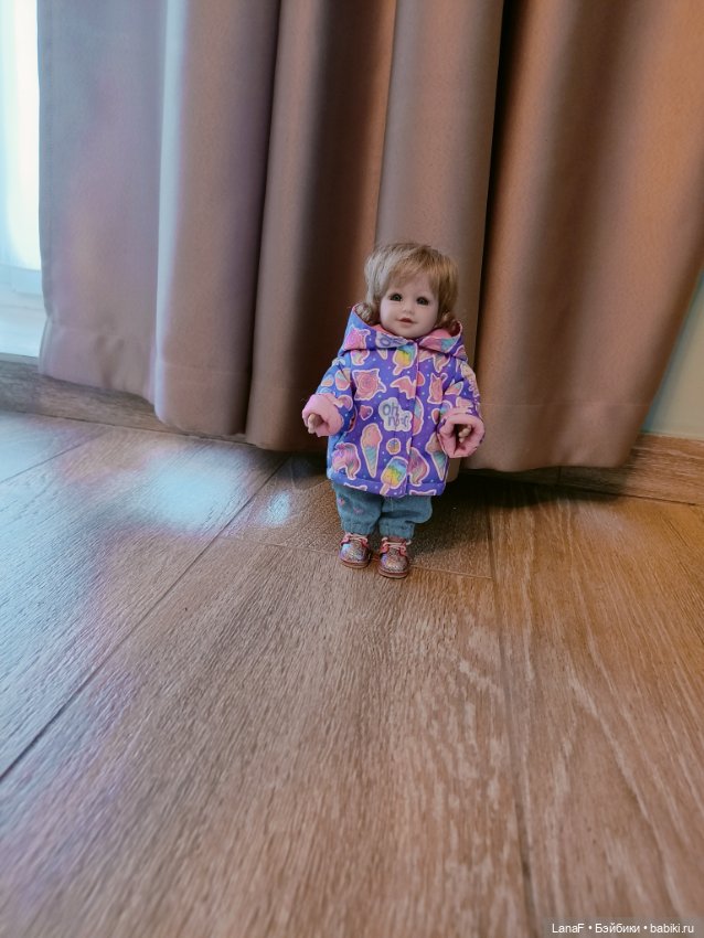 Пешком по Волге с Элиной. Весна с мини адорой