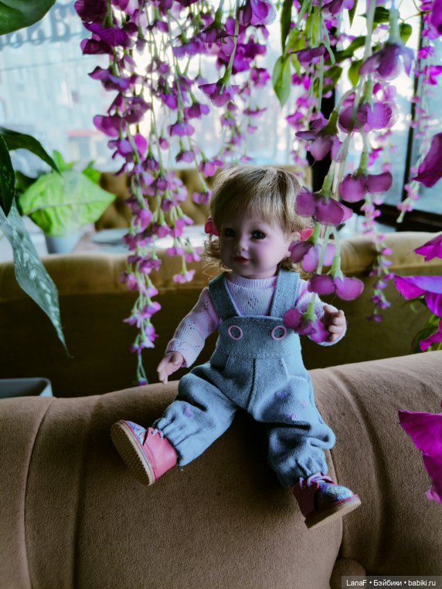 Пешком по Волге с Элиной. Весна с мини адорой