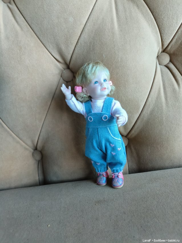 Пешком по Волге с Элиной. Весна с мини адорой