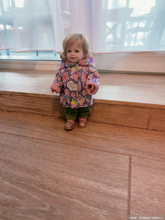 Пешком по Волге с Элиной. Весна с мини адорой