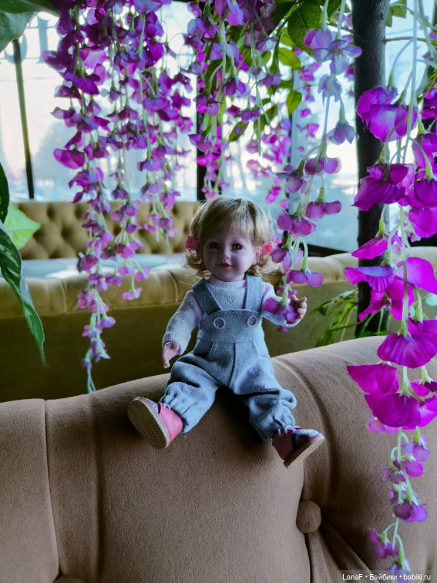 Пешком по Волге с Элиной. Весна с мини адорой