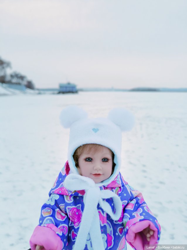 Пешком по Волге с Элиной. Весна с мини адорой (фото 2)