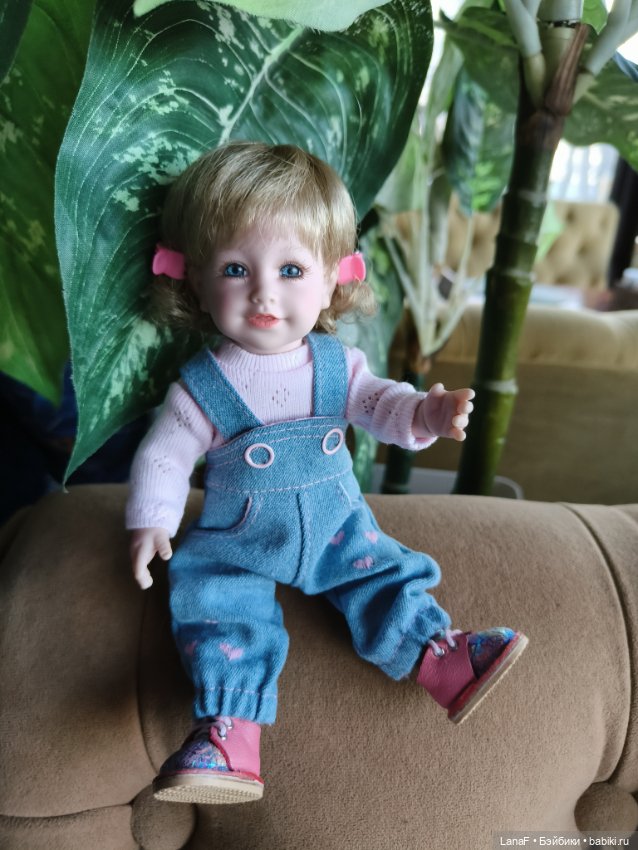 Пешком по Волге с Элиной. Весна с мини адорой