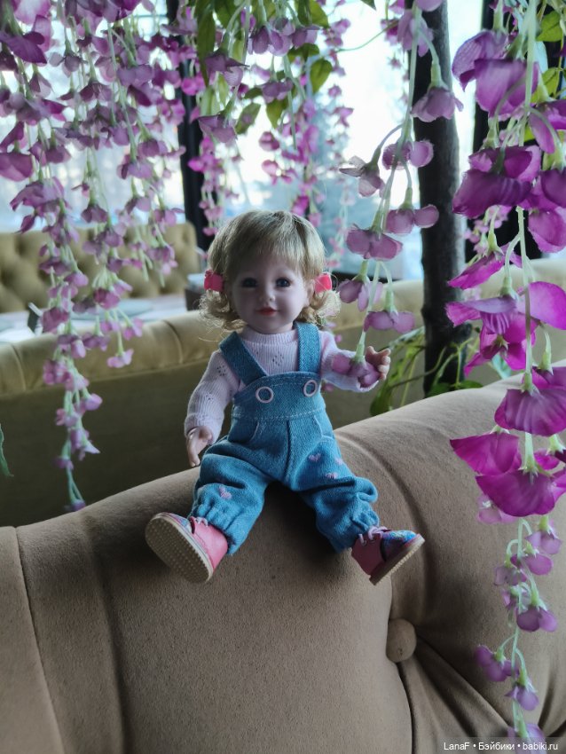 Пешком по Волге с Элиной. Весна с мини адорой