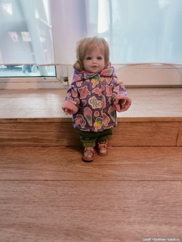 Пешком по Волге с Элиной. Весна с мини адорой