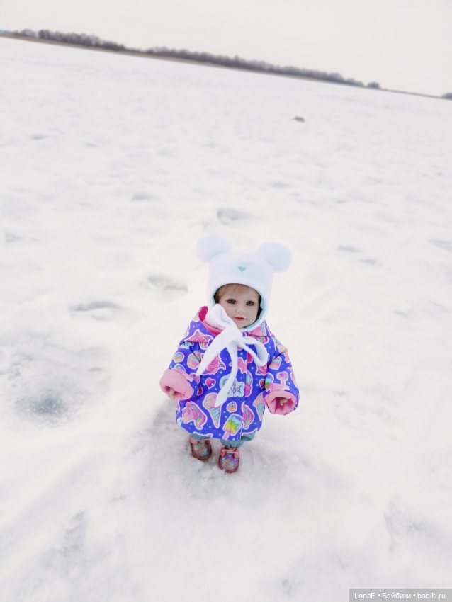 Пешком по Волге с Элиной. Весна с мини адорой