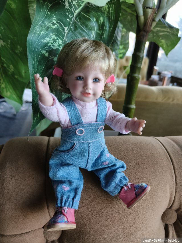 Пешком по Волге с Элиной. Весна с мини адорой