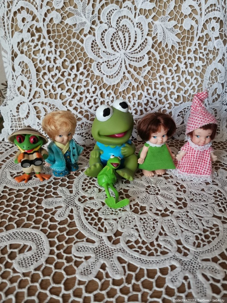 День лягушки — Коллекции игровых кукол (Playline): фото полок (фото 2)
