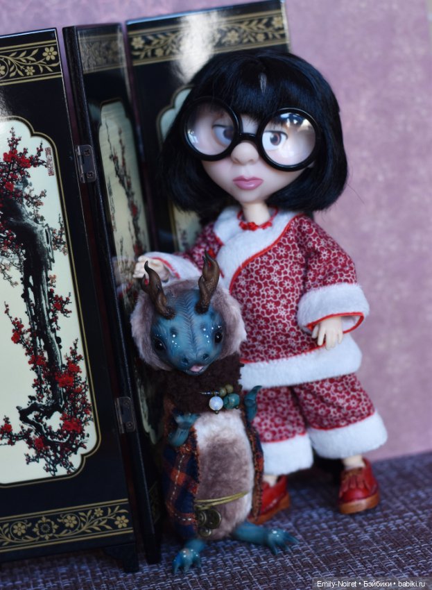 Эдна в китайском стиле — Кукла Эдна Мод (Edna Mode): Суперсемейка (The Incredibles) (фото 6)