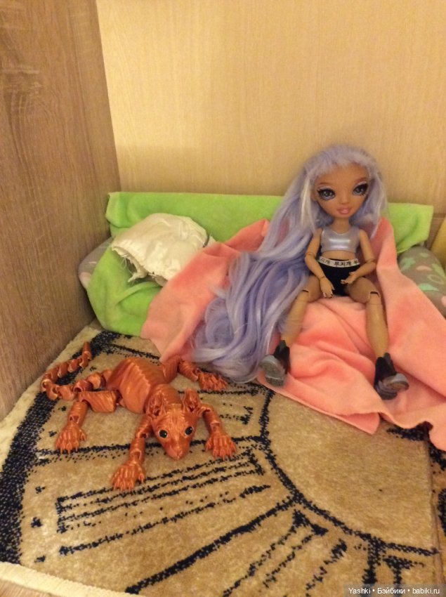 Обрастаем мебелью и котами