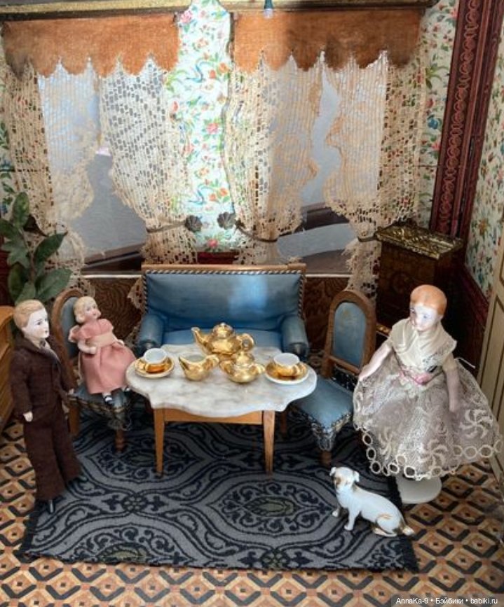 Животные в антикварных и винтажных кукольных домиках