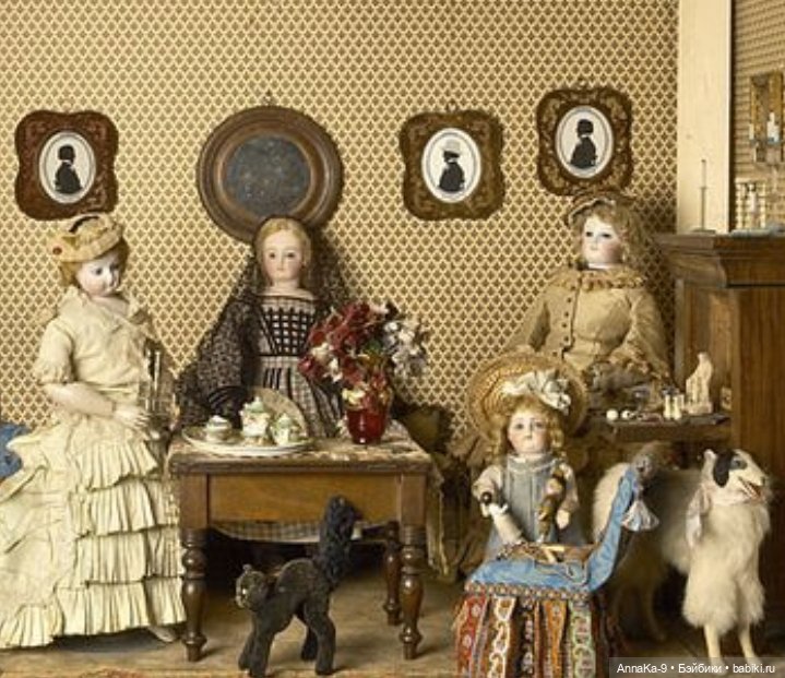 Животные в антикварных и винтажных кукольных домиках