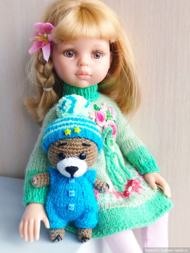 Медвежонок Бронька в бирюзовом костюмчике