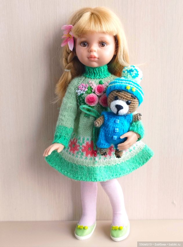 Медвежонок Бронька в бирюзовом костюмчике