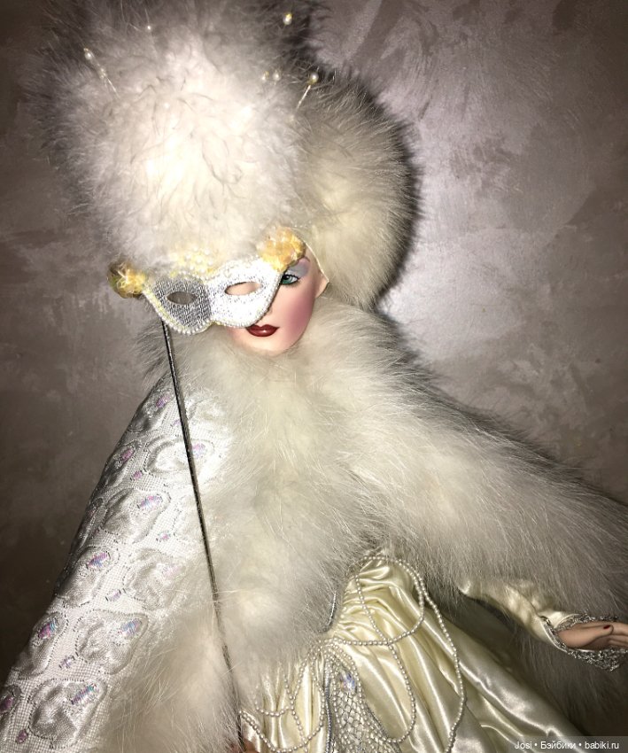 Потрясающе красивая Снежная Королева от Franklin Mint (фото 9)
