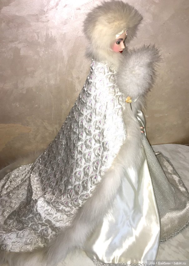 Потрясающе красивая Снежная Королева от Franklin Mint