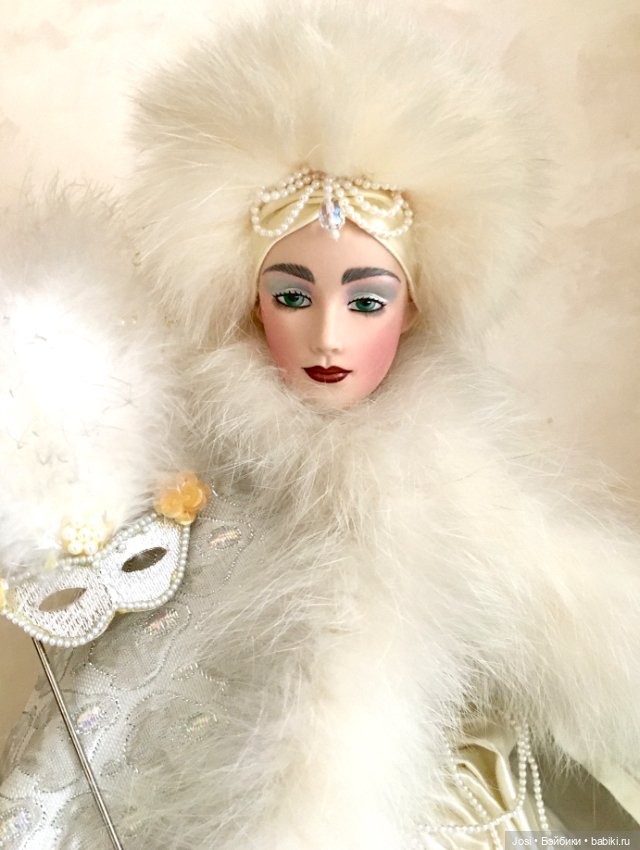 Потрясающе красивая Снежная Королева от Franklin Mint (фото 8)