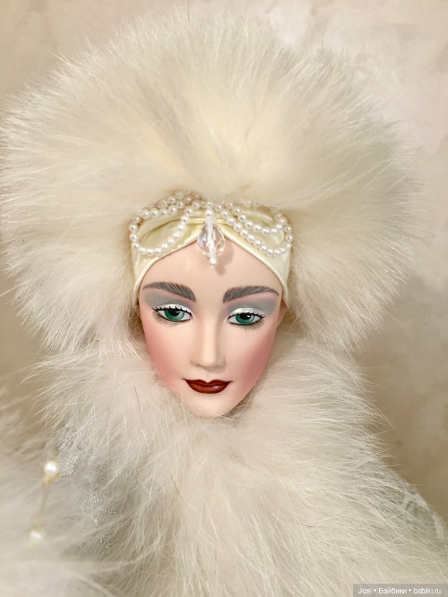Потрясающе красивая Снежная Королева от Franklin Mint