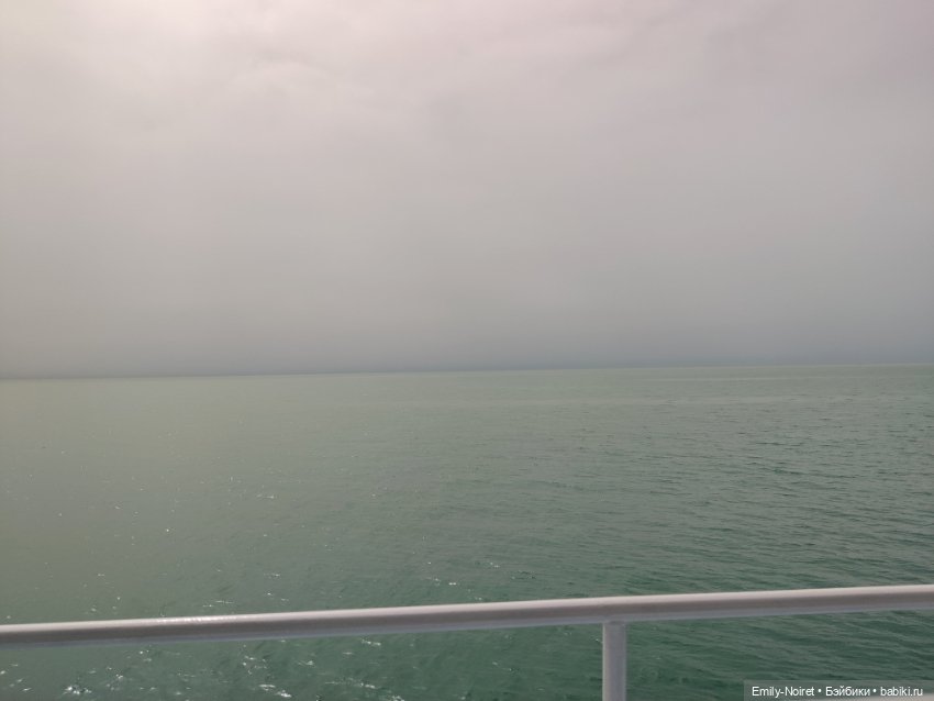 Сочи: Серое море, серое небо