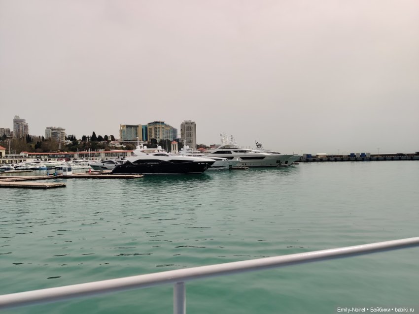 Сочи: Серое море, серое небо