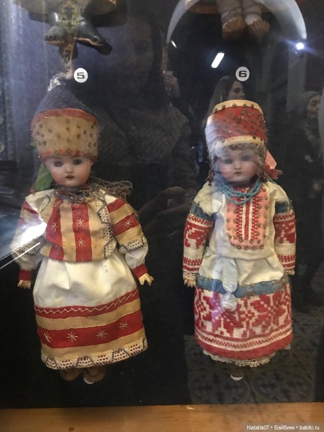 Музей Академии Штиглица — Куклы Adam Szrajer (Шраер) и Fingerhut (Фингергут): Польша