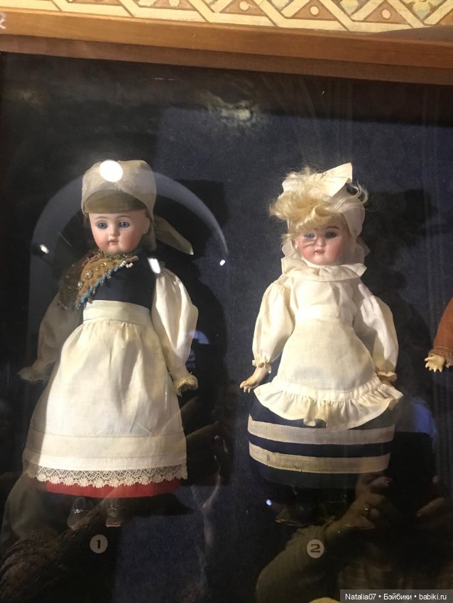Музей Академии Штиглица — Куклы Adam Szrajer (Шраер) и Fingerhut (Фингергут): Польша