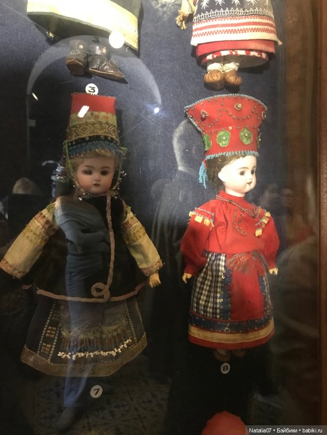 Музей Академии Штиглица — Куклы Adam Szrajer (Шраер) и Fingerhut (Фингергут): Польша