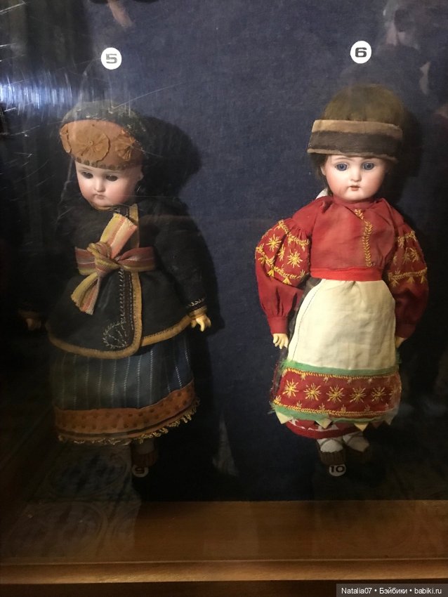 Музей Академии Штиглица — Куклы Adam Szrajer (Шраер) и Fingerhut (Фингергут): Польша