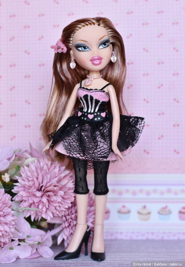 В розовом цвете — Коллекции игровых кукол (Playline): фото полок (фото 7)