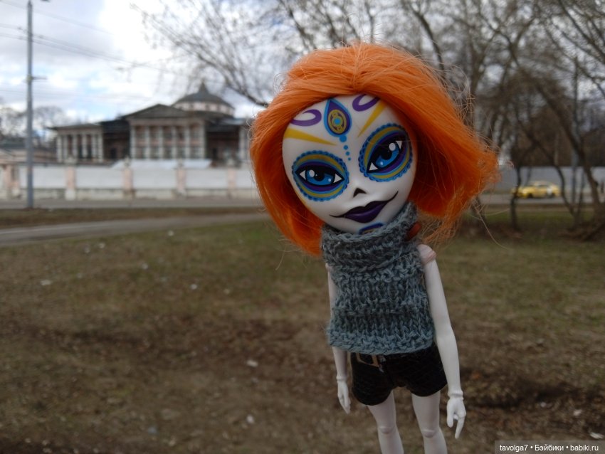 Саша Спилберг на прогулке (фото 8)