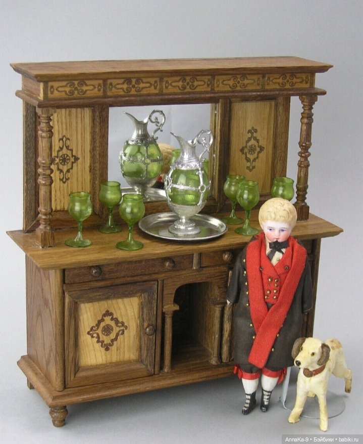 Подборка фотографий с антикварной кукольной посудой