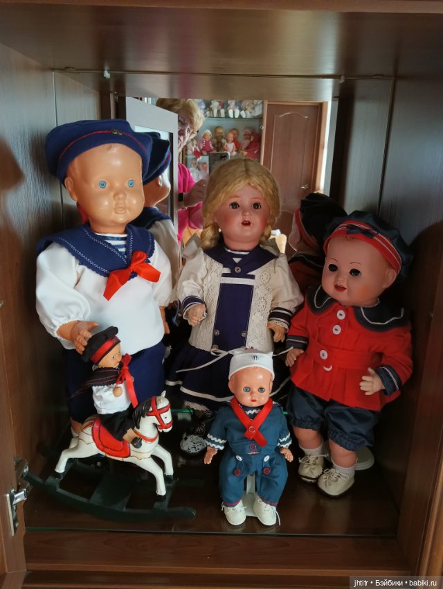 Любимые полочки — Домашние коллекции кукол: фото собраний