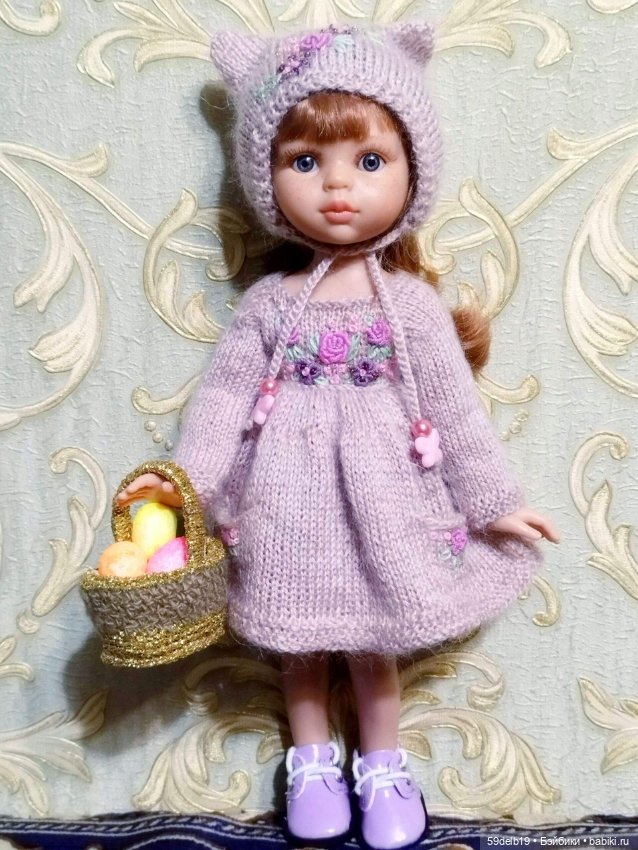 Платье и шапочка из мохера с вышивкой для куклы паола рейна (фото 10)