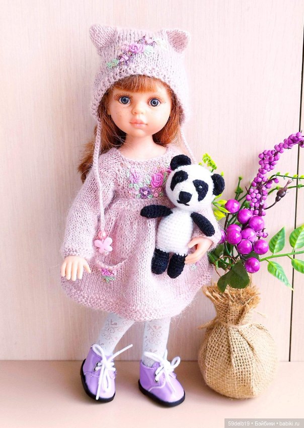 Платье и шапочка из мохера с вышивкой для куклы паола рейна (фото 7)